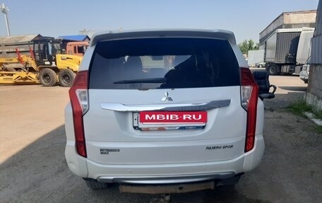 Mitsubishi Pajero Sport III рестайлинг, 2019 год, 2 360 000 рублей, 6 фотография