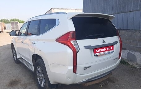 Mitsubishi Pajero Sport III рестайлинг, 2019 год, 2 360 000 рублей, 5 фотография