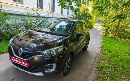 Renault Kaptur I рестайлинг, 2018 год, 1 370 000 рублей, 2 фотография