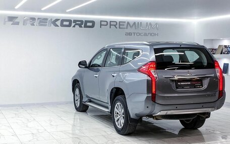 Mitsubishi Pajero Sport III рестайлинг, 2017 год, 2 899 000 рублей, 7 фотография