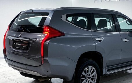 Mitsubishi Pajero Sport III рестайлинг, 2017 год, 2 899 000 рублей, 11 фотография