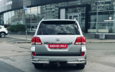Toyota Land Cruiser 200, 2011 год, 2 900 000 рублей, 5 фотография