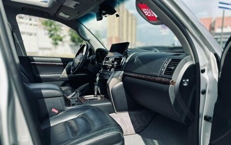 Toyota Land Cruiser 200, 2011 год, 2 900 000 рублей, 12 фотография