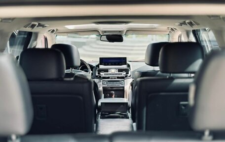 Toyota Land Cruiser 200, 2011 год, 2 900 000 рублей, 15 фотография