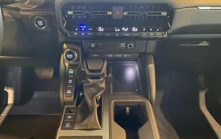 Toyota Land Cruiser Prado, 2024 год, 12 300 000 рублей, 15 фотография