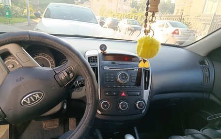 KIA cee'd I рестайлинг, 2011 год, 800 000 рублей, 2 фотография
