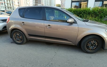 KIA cee'd I рестайлинг, 2011 год, 800 000 рублей, 6 фотография