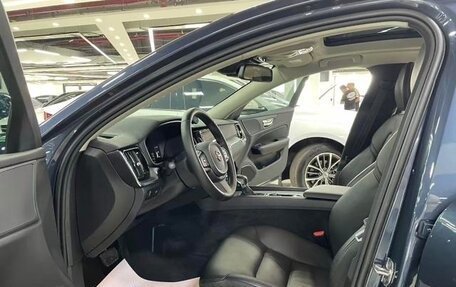 Volvo S60 III, 2022 год, 2 300 000 рублей, 7 фотография