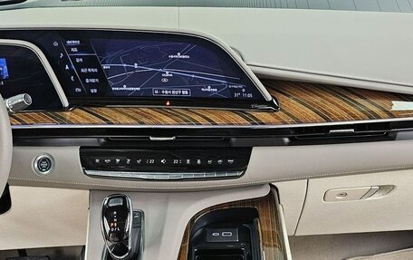 Cadillac Escalade V, 2022 год, 10 142 006 рублей, 13 фотография