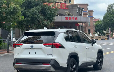 Toyota RAV4, 2021 год, 2 547 690 рублей, 6 фотография