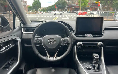 Toyota RAV4, 2021 год, 2 547 690 рублей, 8 фотография