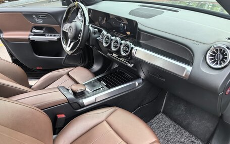 Mercedes-Benz GLB, 2022 год, 2 980 000 рублей, 13 фотография