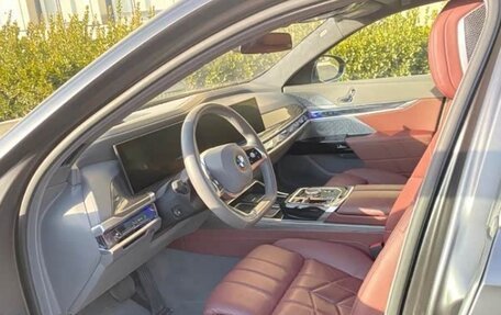 BMW 7 серия, 2025 год, 10 000 000 рублей, 4 фотография