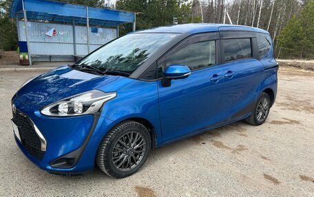 Toyota Sienta II, 2019 год, 1 590 000 рублей, 4 фотография