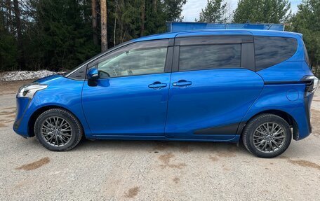 Toyota Sienta II, 2019 год, 1 590 000 рублей, 6 фотография