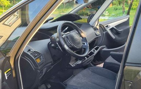 Citroen C4 Picasso II рестайлинг, 2012 год, 550 000 рублей, 23 фотография