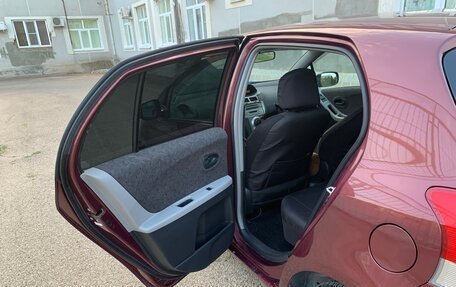 Toyota Vitz, 2010 год, 700 000 рублей, 11 фотография