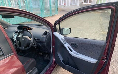 Toyota Vitz, 2010 год, 700 000 рублей, 9 фотография