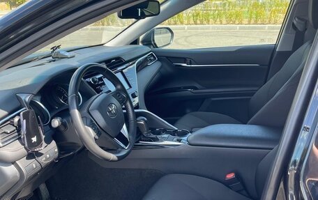 Toyota Camry, 2018 год, 2 700 000 рублей, 6 фотография