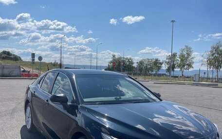 Toyota Camry, 2018 год, 2 700 000 рублей, 10 фотография