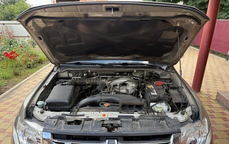 Mitsubishi Pajero IV, 2012 год, 1 840 000 рублей, 26 фотография