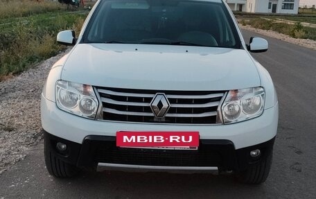 Renault Duster I рестайлинг, 2015 год, 920 000 рублей, 2 фотография