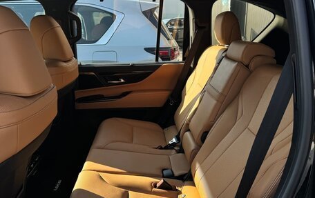 Lexus LX, 2025 год, 20 000 000 рублей, 6 фотография