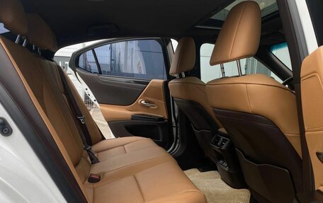 Lexus ES VII, 2019 год, 3 435 000 рублей, 15 фотография