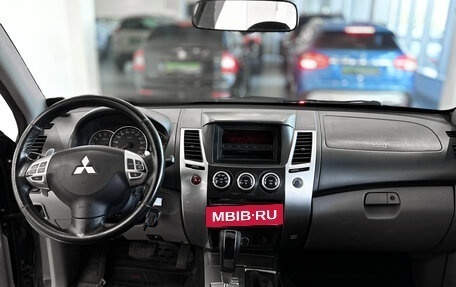 Mitsubishi Pajero Sport II рестайлинг, 2013 год, 1 477 000 рублей, 12 фотография