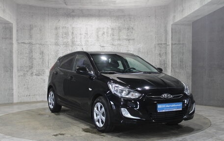 Hyundai Solaris II рестайлинг, 2011 год, 685 000 рублей, 3 фотография