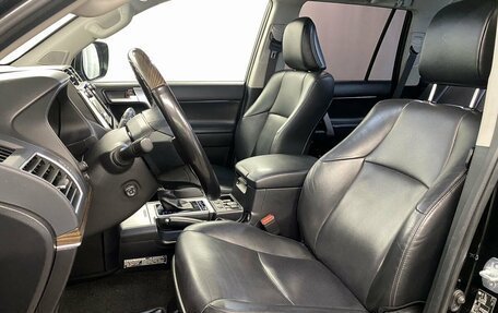 Toyota Land Cruiser Prado 150 рестайлинг 2, 2020 год, 6 700 000 рублей, 10 фотография