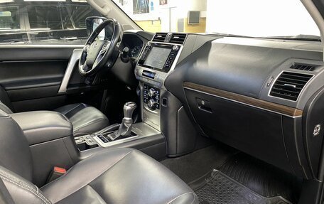 Toyota Land Cruiser Prado 150 рестайлинг 2, 2020 год, 6 700 000 рублей, 24 фотография