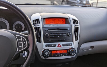 KIA cee'd I рестайлинг, 2009 год, 555 000 рублей, 13 фотография