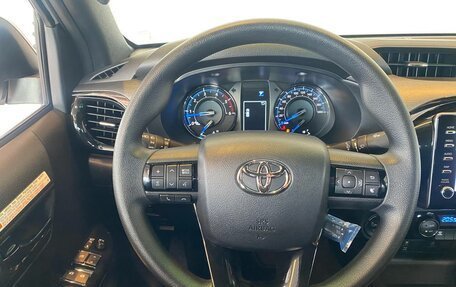Toyota Hilux VIII, 2023 год, 8 600 000 рублей, 17 фотография