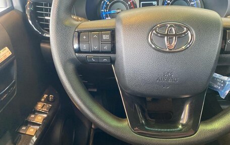Toyota Hilux VIII, 2023 год, 8 600 000 рублей, 19 фотография