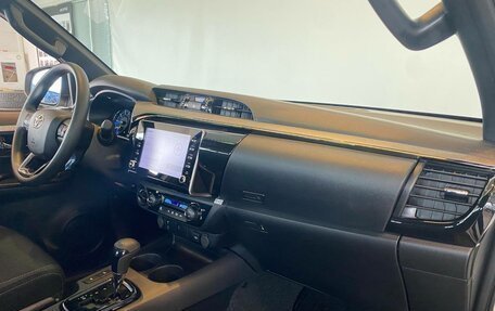 Toyota Hilux VIII, 2023 год, 8 600 000 рублей, 26 фотография