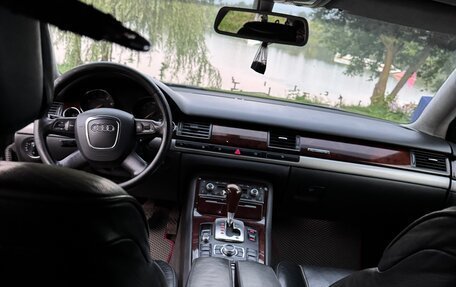 Audi A8, 2006 год, 1 150 000 рублей, 9 фотография