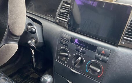 Toyota Corolla, 2004 год, 550 000 рублей, 5 фотография
