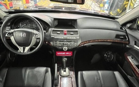 Honda Crosstour I рестайлинг, 2011 год, 2 000 000 рублей, 2 фотография