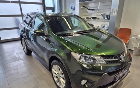 Toyota RAV4, 2013 год, 1 690 000 рублей, 6 фотография