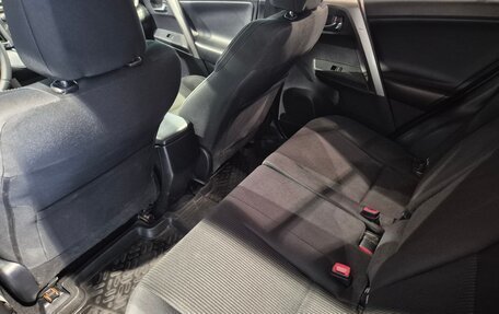 Toyota RAV4, 2013 год, 1 690 000 рублей, 34 фотография