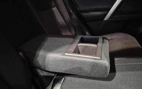 Toyota RAV4, 2013 год, 1 690 000 рублей, 36 фотография