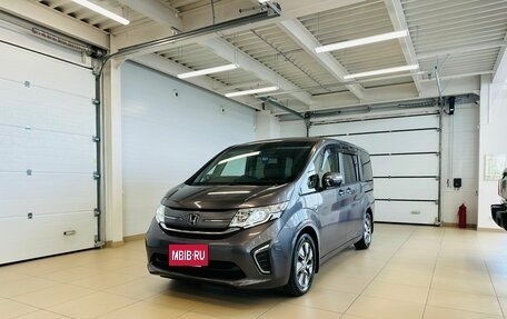 Honda Stepwgn IV, 2015 год, 1 899 000 рублей, 2 фотография