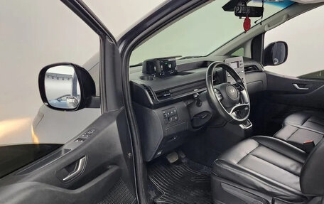Hyundai Staria, 2021 год, 1 900 000 рублей, 7 фотография