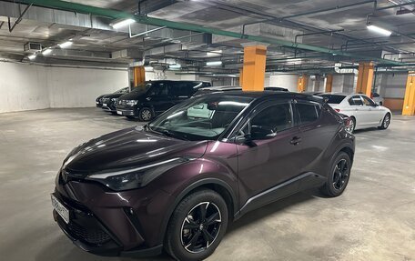 Toyota C-HR I рестайлинг, 2022 год, 3 300 000 рублей, 2 фотография