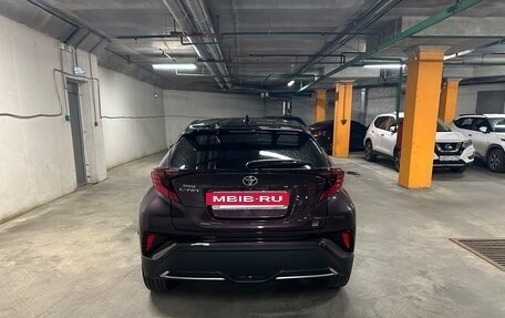 Toyota C-HR I рестайлинг, 2022 год, 3 300 000 рублей, 4 фотография