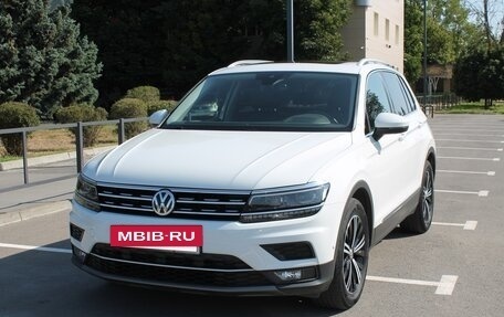 Volkswagen Tiguan II, 2019 год, 2 400 000 рублей, 6 фотография