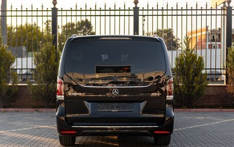 Mercedes-Benz V-Класс, 2024 год, 12 800 000 рублей, 4 фотография