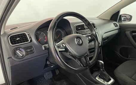 Volkswagen Polo VI (EU Market), 2017 год, 1 090 000 рублей, 10 фотография