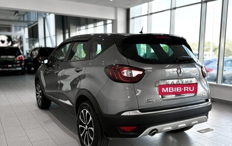 Renault Kaptur I рестайлинг, 2017 год, 1 488 000 рублей, 8 фотография